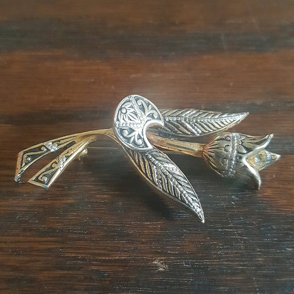Vintage Gold and Silver Tone Flower Brooch Pin